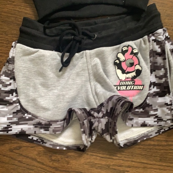 Bang energy merchandise top with shorts set - Picture 3 of 6